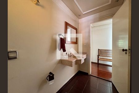 Casa para alugar com 500m², 4 quartos e 5 vagas Casa para alugar com 500m², 4 quartos e 5 vagasLavabo