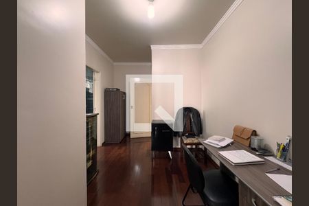 Casa para alugar com 500m², 4 quartos e 5 vagas Casa para alugar com 500m², 4 quartos e 5 vagasEscritorio