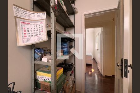 Casa para alugar com 500m², 4 quartos e 5 vagas Casa para alugar com 500m², 4 quartos e 5 vagasQuarto 1