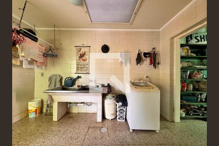 Casa para alugar com 500m², 4 quartos e 5 vagas Casa para alugar com 500m², 4 quartos e 5 vagasLavanderia