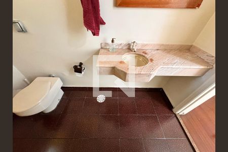 Casa para alugar com 500m², 4 quartos e 5 vagas Casa para alugar com 500m², 4 quartos e 5 vagasLavabo
