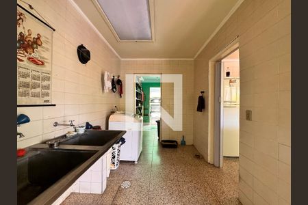 Casa para alugar com 500m², 4 quartos e 5 vagas Casa para alugar com 500m², 4 quartos e 5 vagasLavanderia