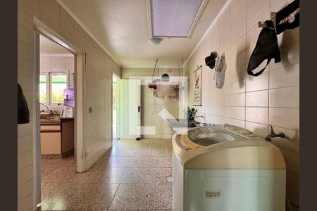 Casa para alugar com 500m², 4 quartos e 5 vagas Casa para alugar com 500m², 4 quartos e 5 vagasLavanderia