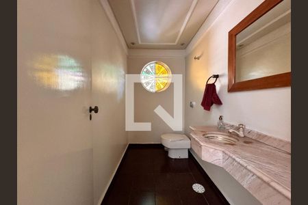 Casa para alugar com 500m², 4 quartos e 5 vagas Casa para alugar com 500m², 4 quartos e 5 vagasLavabo