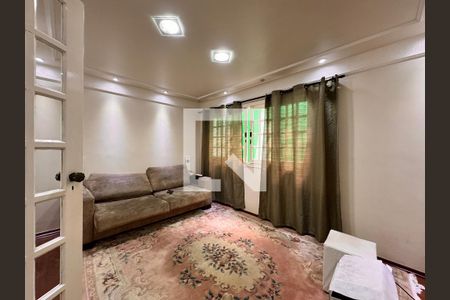 Casa para alugar com 500m², 4 quartos e 5 vagas Casa para alugar com 500m², 4 quartos e 5 vagasSala de TV