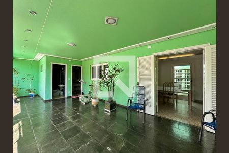 Casa para alugar com 500m², 4 quartos e 5 vagas Casa para alugar com 500m², 4 quartos e 5 vagasVaranda