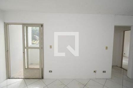 Sala de apartamento para alugar com 2 quartos, 70m² em Guarapiranga, São Paulo