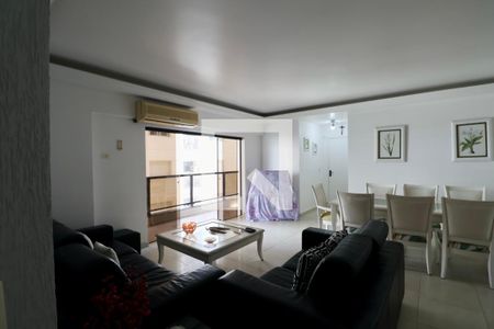 Sala de apartamento para alugar com 4 quartos, 136m² em Vila Luis Antonio, Guarujá