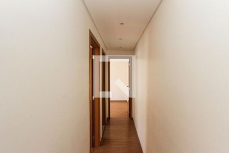 Corredor de apartamento para alugar com 2 quartos, 43m² em Cidade São Mateus, São Paulo