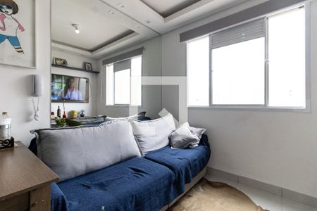 Sala de apartamento para alugar com 2 quartos, 33m² em Parque Fongaro, São Paulo