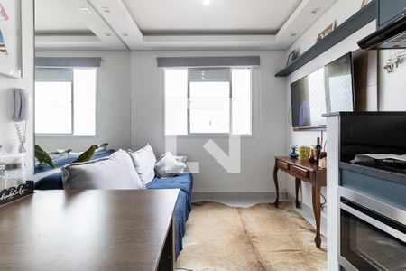 Sala de apartamento para alugar com 2 quartos, 33m² em Parque Fongaro, São Paulo