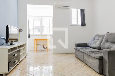 Sala  de apartamento à venda com 2 quartos, 71m² em Copacabana, Rio de Janeiro