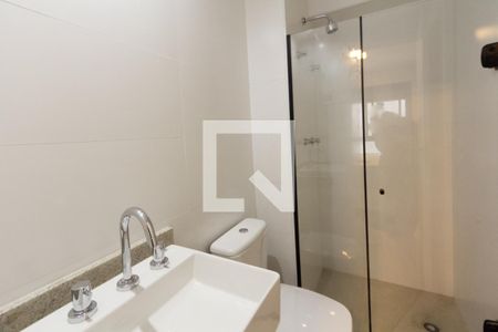 Banheiro da Suíte de apartamento para alugar com 2 quartos, 39m² em Indianópolis, São Paulo