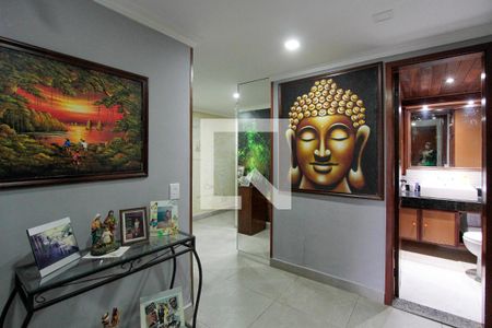 Hall de entrada de apartamento à venda com 2 quartos, 100m² em Barra da Tijuca, Rio de Janeiro