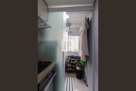 Cozinha e Área de Serviço de apartamento à venda com 2 quartos, 44m² em Vila Carmosina, São Paulo