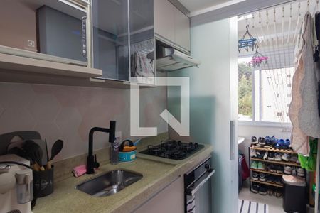 Cozinha e Área de Serviço de apartamento à venda com 2 quartos, 44m² em Vila Carmosina, São Paulo