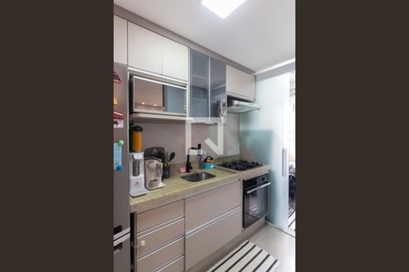 Cozinha e Área de Serviço de apartamento à venda com 2 quartos, 44m² em Vila Carmosina, São Paulo