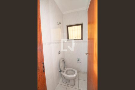 Lavabo sala de casa à venda com 3 quartos, 200m² em Chácara Mafalda, São Paulo