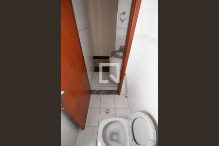 Lavabo sala de casa à venda com 3 quartos, 200m² em Chácara Mafalda, São Paulo