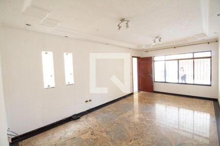 Sala ampla de casa à venda com 3 quartos, 200m² em Chácara Mafalda, São Paulo