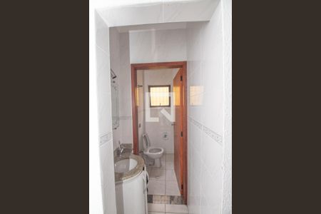 Lavabo sala de casa à venda com 3 quartos, 200m² em Chácara Mafalda, São Paulo