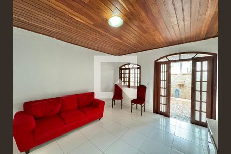 Sala de casa de condomínio à venda com 5 quartos, 208m² em Vargem Pequena, Rio de Janeiro