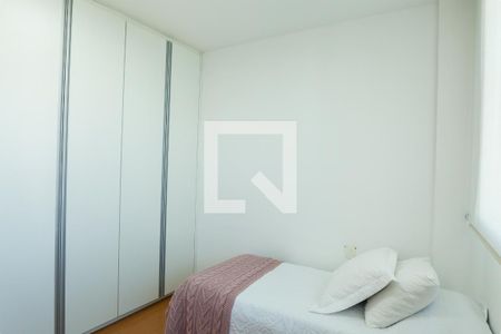 quarto 1 de apartamento à venda com 4 quartos, 157m² em Vale dos Cristais, Nova Lima