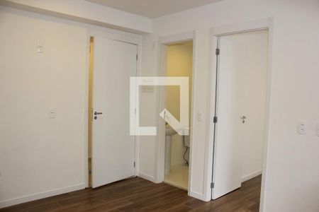 Sala com cozinha de apartamento para alugar com 1 quarto, 28m² em Vila das Bandeiras, Guarulhos