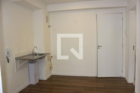 Sala com cozinha de apartamento para alugar com 1 quarto, 28m² em Vila das Bandeiras, Guarulhos