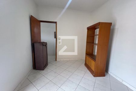 Quarto de casa para alugar com 1 quarto, 60m² em Jardim Olavo Bilac, Duque de Caxias