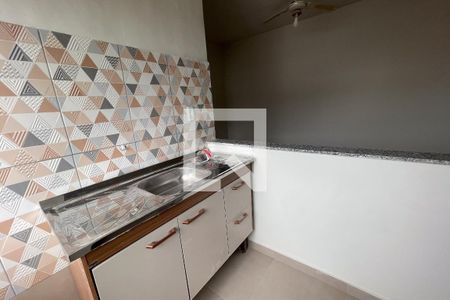 Cozinha de casa para alugar com 1 quarto, 60m² em Jardim Olavo Bilac, Duque de Caxias