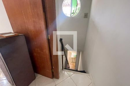 Corredor de casa para alugar com 1 quarto, 60m² em Jardim Olavo Bilac, Duque de Caxias