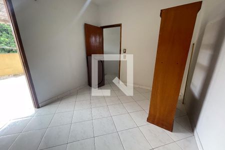 Quarto de casa para alugar com 1 quarto, 60m² em Jardim Olavo Bilac, Duque de Caxias