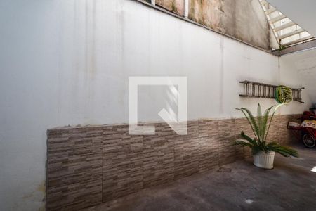 Vista da Sala/Quarto de casa para alugar com 1 quarto, 47m² em Jardim Sao Salvador, Taboão da Serra