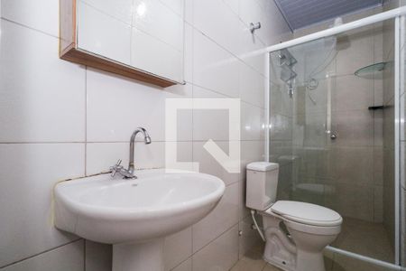 Banheiro de casa para alugar com 1 quarto, 47m² em Jardim Sao Salvador, Taboão da Serra