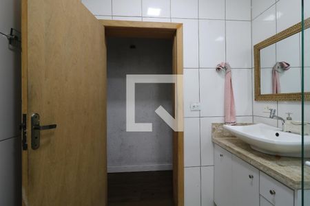 Banheiro de casa à venda com 4 quartos, 160m² em Vila Suíça, Santo André