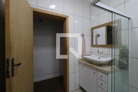 Banheiro de casa à venda com 4 quartos, 160m² em Vila Suíça, Santo André