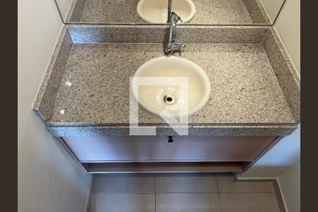 Lavabo de apartamento para alugar com 2 quartos, 134m² em Lapa, São Paulo