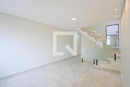 Sala de casa para alugar com 3 quartos, 145m² em Vila Santa Isabel, São Paulo