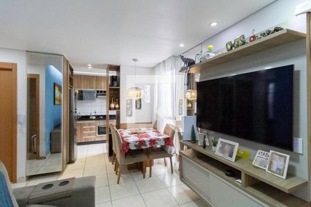 Sala de apartamento à venda com 2 quartos, 50m² em Cabral, Contagem