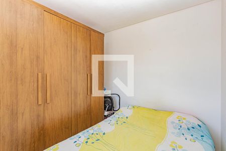 Quarto 2 de apartamento para alugar com 2 quartos, 32m² em Parque Fongaro, São Paulo