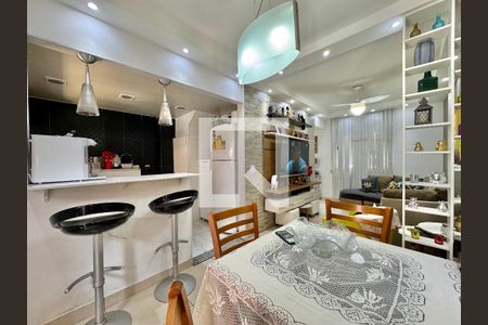 Sala de casa de condomínio à venda com 3 quartos, 85m² em Vargem Pequena, Rio de Janeiro