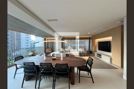 Apartamento à venda com 2 quartos, 162m² em Vila Nova Conceição, São Paulo