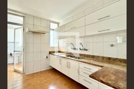 Apartamento à venda com 6 quartos, 298m² em Alto de Pinheiros, São Paulo