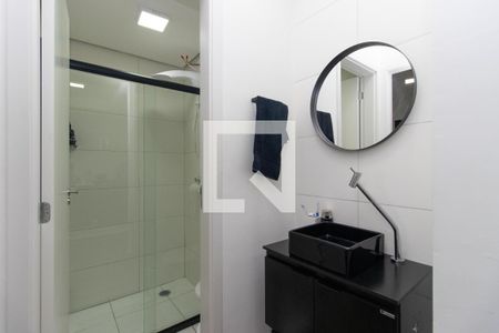 Banheiro de apartamento para alugar com 1 quarto, 28m² em Tucuruvi, São Paulo