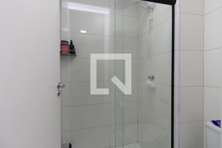 Banheiro de apartamento para alugar com 1 quarto, 28m² em Tucuruvi, São Paulo