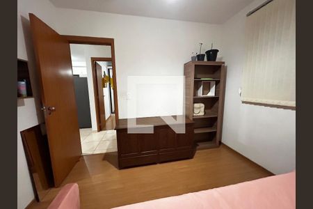 quarto 1 de apartamento para alugar com 2 quartos, 44m² em Chacaras Reunidas Santa Terezinha, Contagem