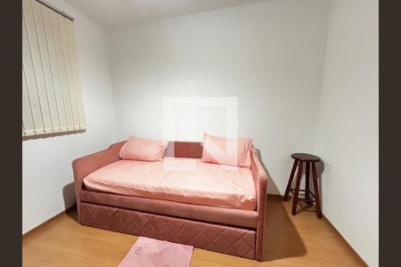 quarto 1 de apartamento para alugar com 2 quartos, 44m² em Chacaras Reunidas Santa Terezinha, Contagem