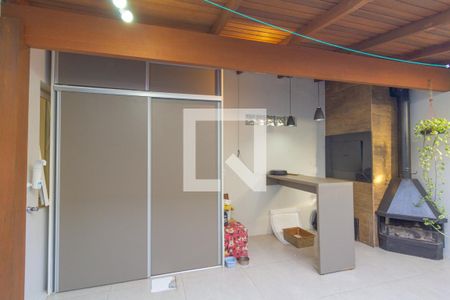 Varanda de casa à venda com 2 quartos, 105m² em Igara, Canoas