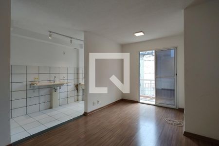 Sala de apartamento para alugar com 2 quartos, 46m² em Taquara, Rio de Janeiro